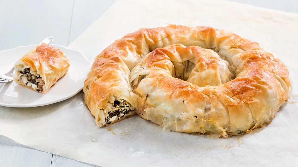 Börek – Plăcinta turcească fragedă și savuroasă